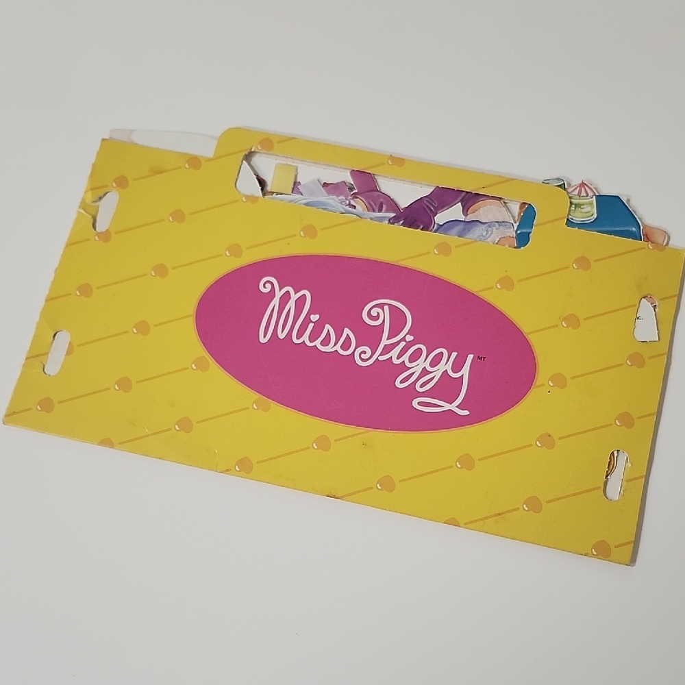 Vintage Miss Piggy Paper Doll Set 1994 - Picture 2 of 16